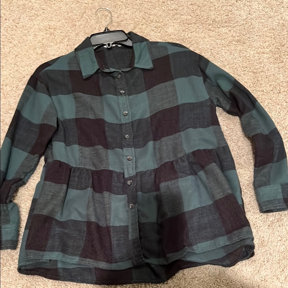 American Eagle Outfitters Plaid baby doll style Button-Up Shirt Green and Black